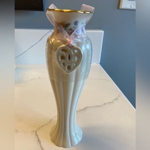 Lenox Mothers Day Vase Original Box Gold Rim Heart Charm Pink Bow Flowers 6.5”